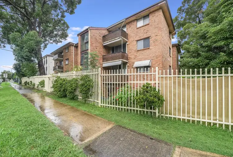 11/21 Lachlan St, Warwick Farm NSW 2170