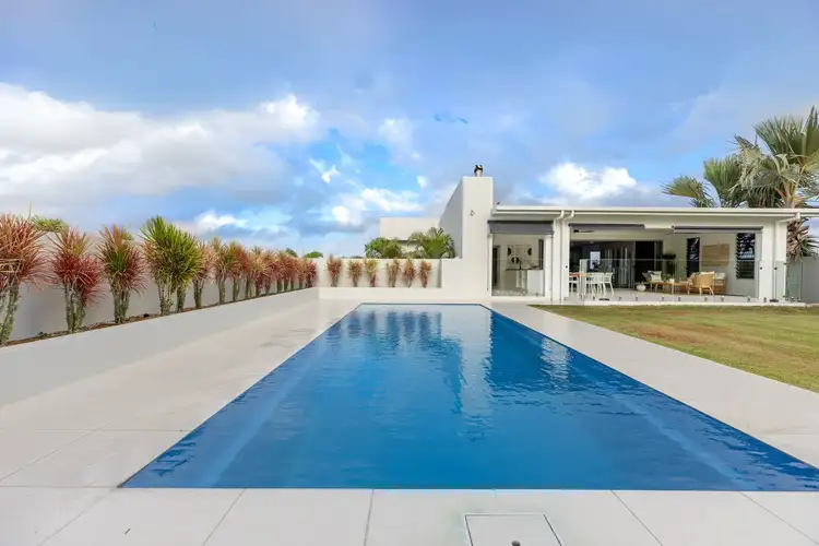 53 Shuttlewood Drive