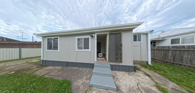 3/11 Shackel Av, Guildford NSW 2161