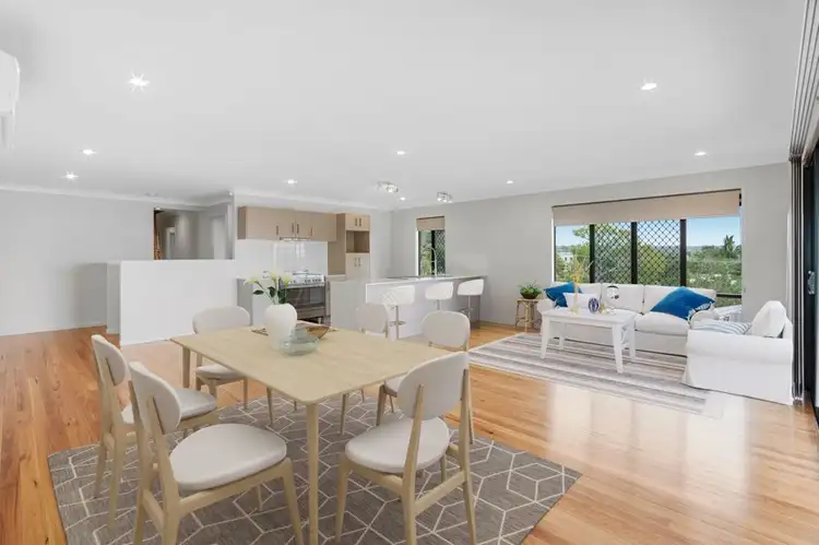 352 Nursery Rd, Holland Park QLD 4121