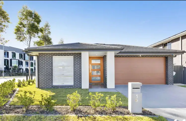1 Greenhood Cres, Denham Court NSW 2565