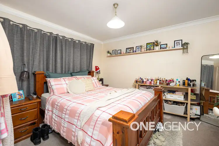 Fifth view of Homely house listing, 32 YENTOO DRIVE, Glenfield Park NSW 2650