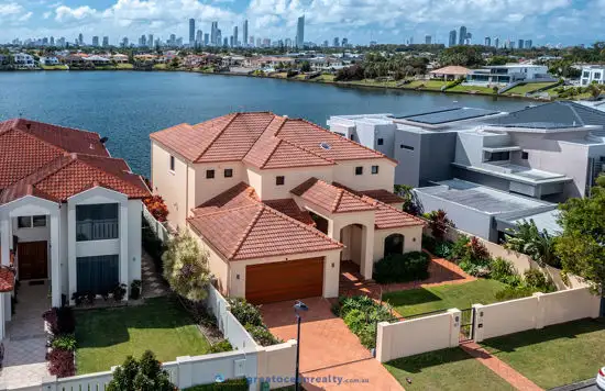 122 Sir Bruce Small Boulevard