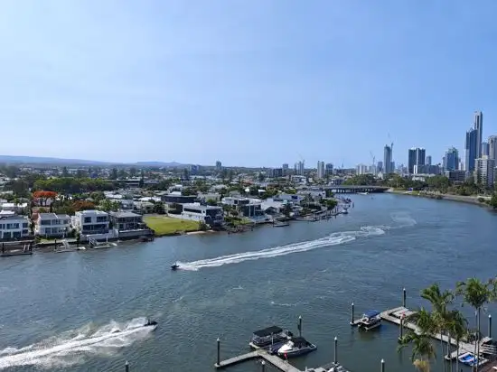 041 2890 Gold Coast Highway, Surfers Paradise QLD 4217