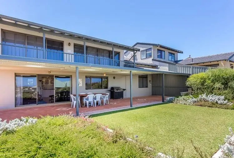 7 Urbahns Way, Hillarys WA 6025