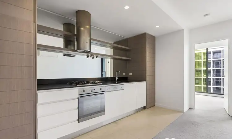 614c/11 Shamrock Street