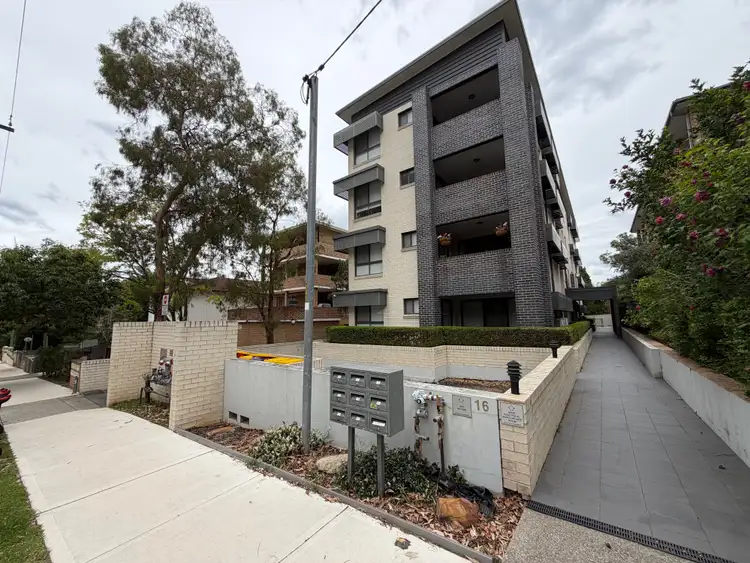 1/16 Caroline St, Westmead NSW 2145