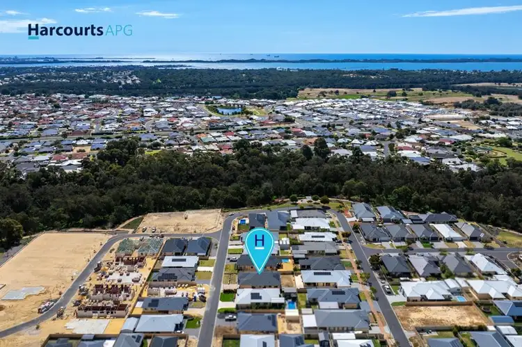 8 Beaufort Loop, Millbridge WA 6232