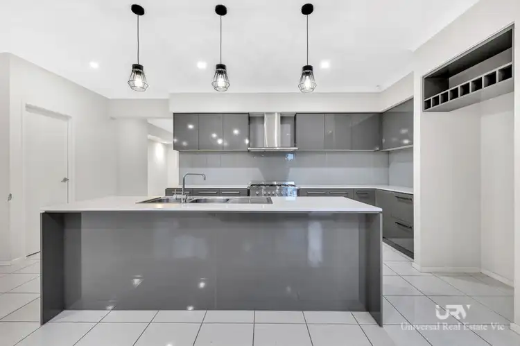 Fifth view of Homely house listing, 3 Fortitude Drive, Craigieburn VIC 3064