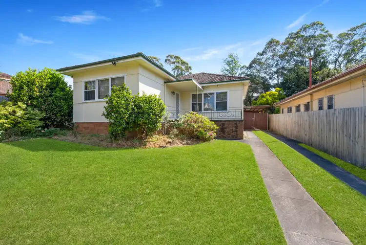 31 Calliope St, Guildford NSW 2161
