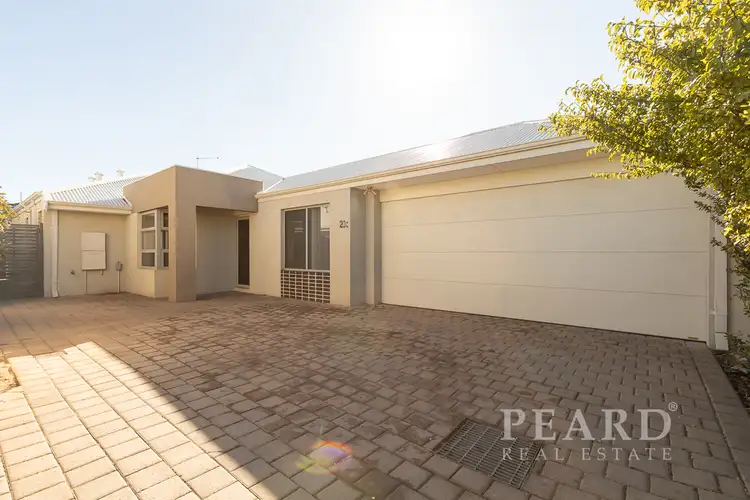 20c Middle Pwy, Canning Vale WA 6155