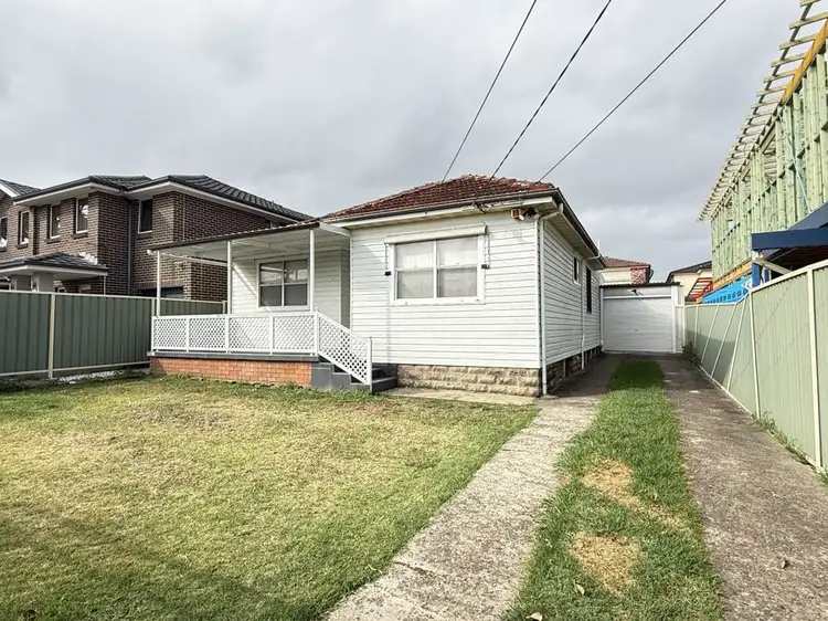 18 Wolseley St, Fairfield NSW 2165