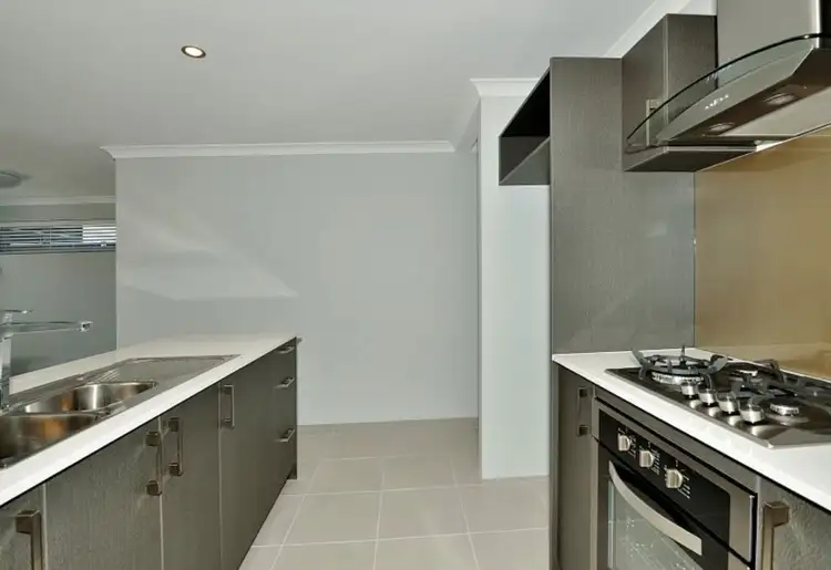 Fifth view of Homely house listing, 10 Clarendon Circuit, Lakelands WA 6180