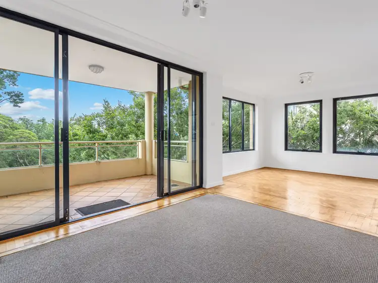 Second view of Homely apartment listing, 8/2 Holdsworth Ave, Elizabeth Bay NSW 2011