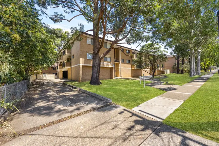 9/20-24 Manchester Street