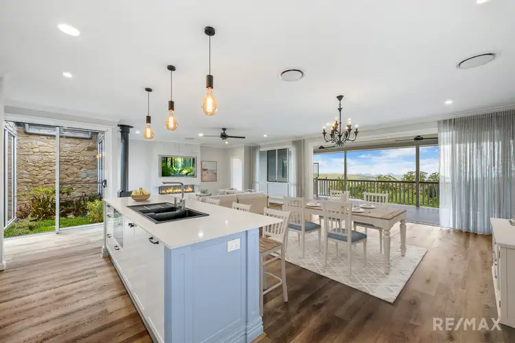 16 Kingsview Drive