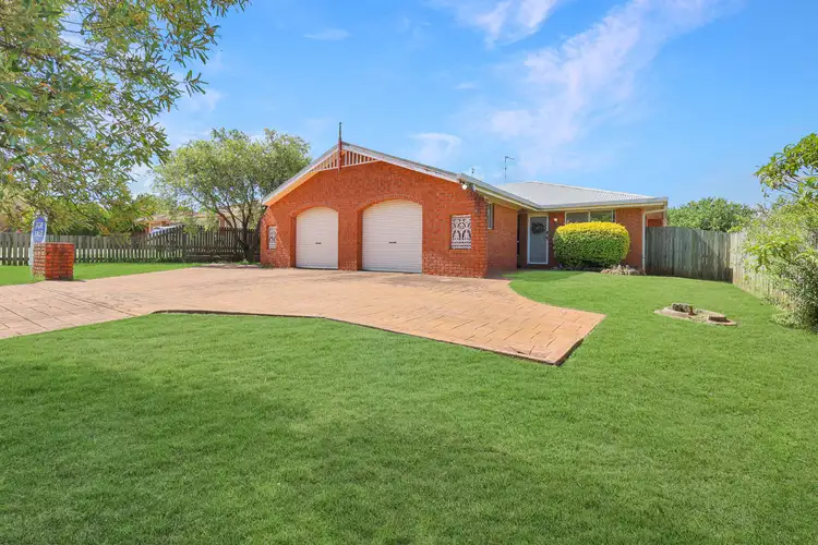 2/3 Gabrielle Street, Kearneys Spring QLD 4350