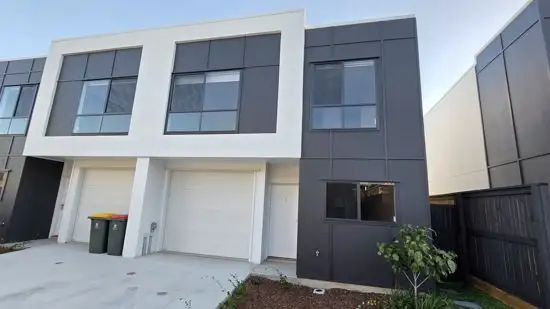 3 27 Byrne st, Bundamba QLD 4304