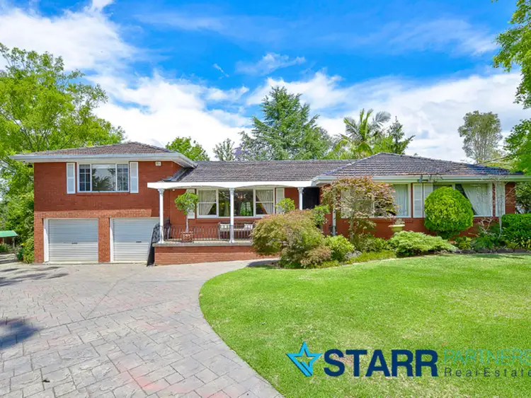 14 Bow Bowing Cres, Bradbury NSW 2560