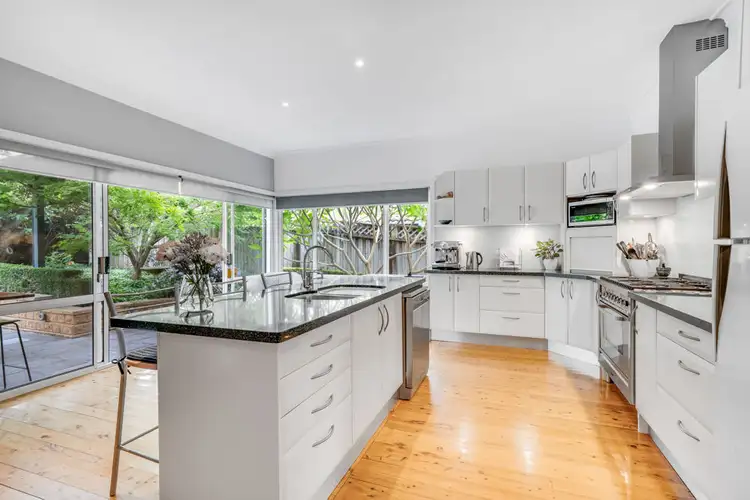 4 Willow Close