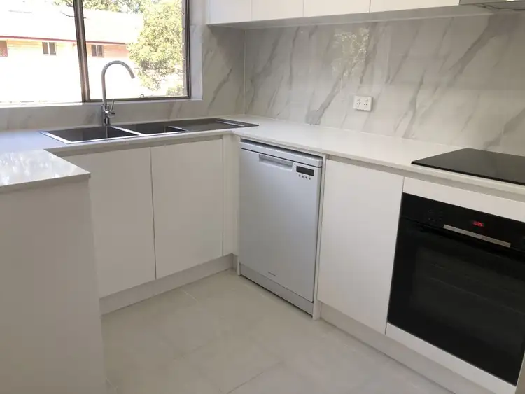 42/8-12 Freeman Place