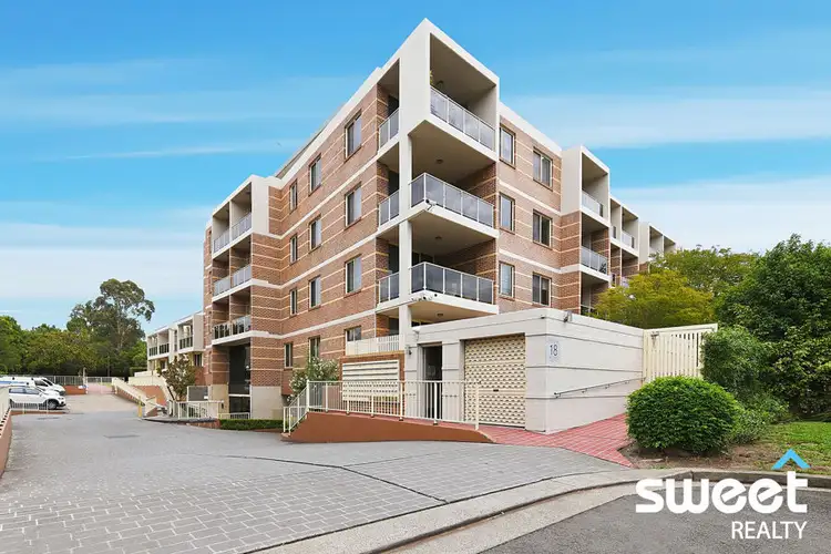 54/18 Day Street North