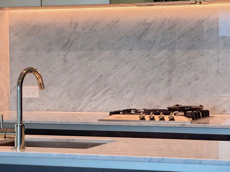 7706/228 La Trobe St