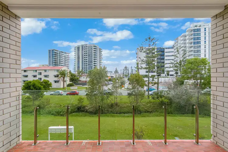 5/1 Coolangatta Road