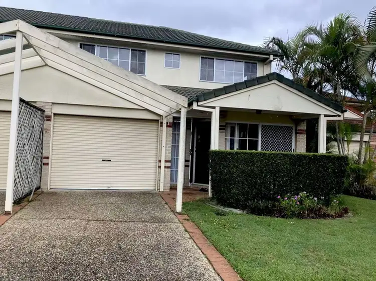 48/228 Enborisoff St