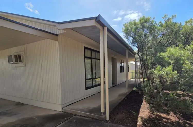 8 1B George Avenue
