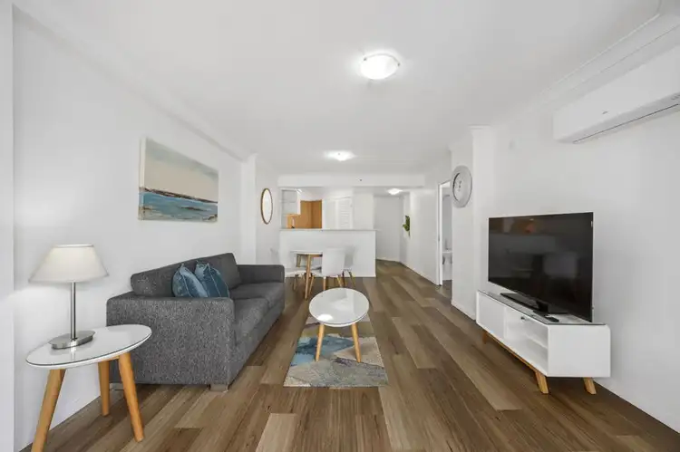 1076/2623-2633 Gold Coast Highway