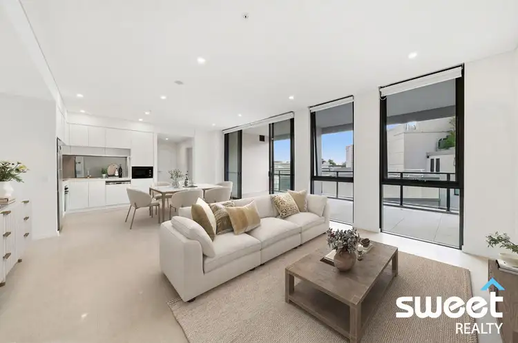 407/8 White Hart Drive