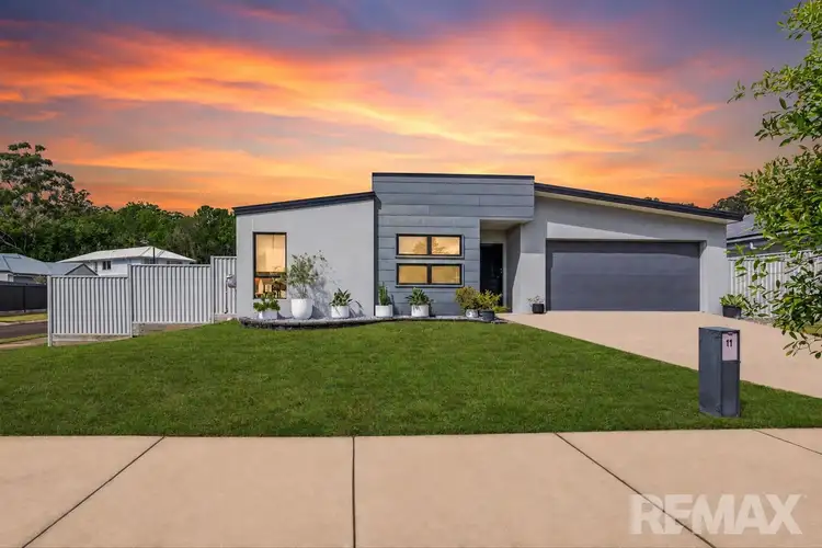 11 Creekline Place