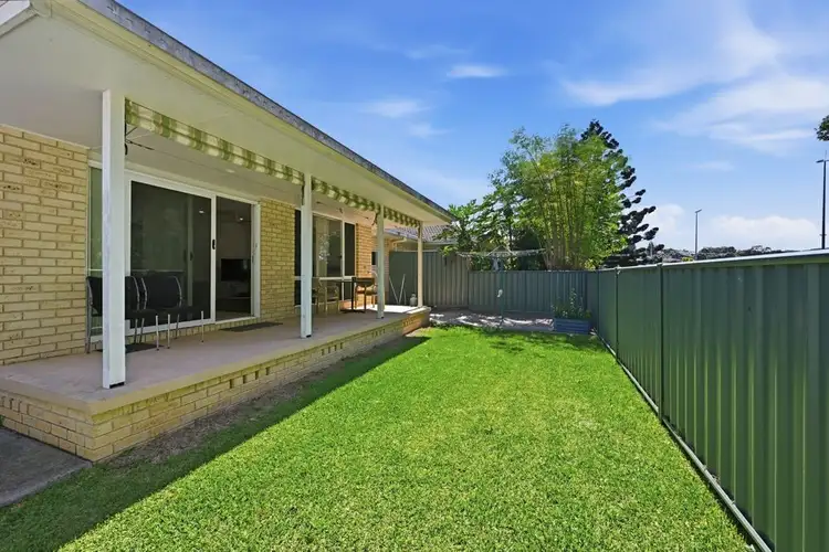 2/3a Long Street