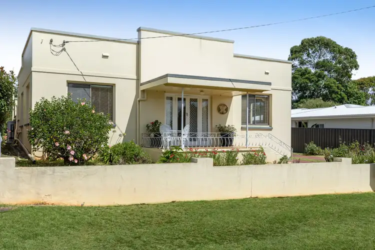43 Leichhardt  Street