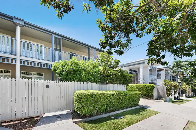 2/24 Cambridge Street