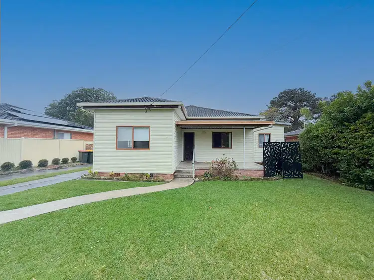 33 Dirrigeree Crescent