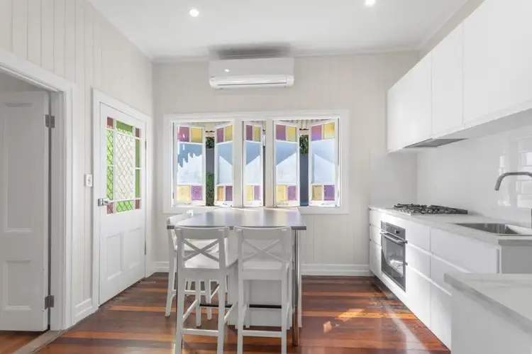 1/90 Lewis Street