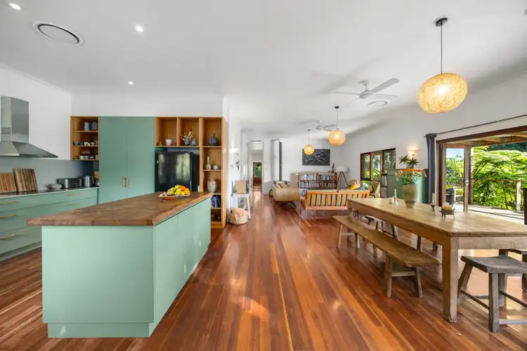 10 Red Cedar Place