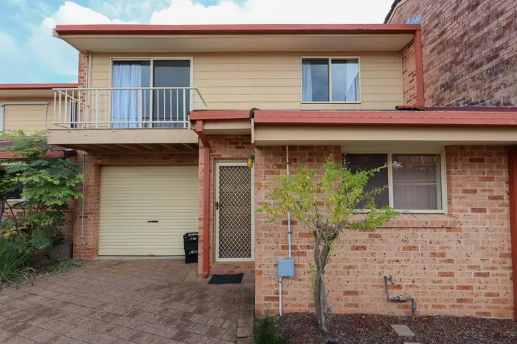 5/100 Park Beach Road