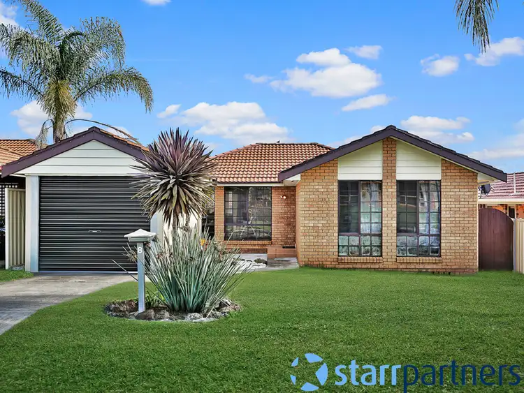 8 Kenny Cl, St Helens Park NSW 2560