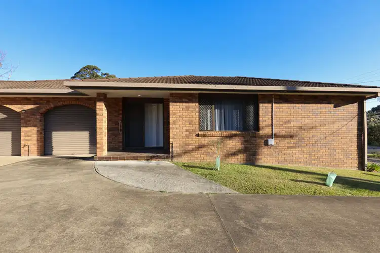 1/8 Grant Close