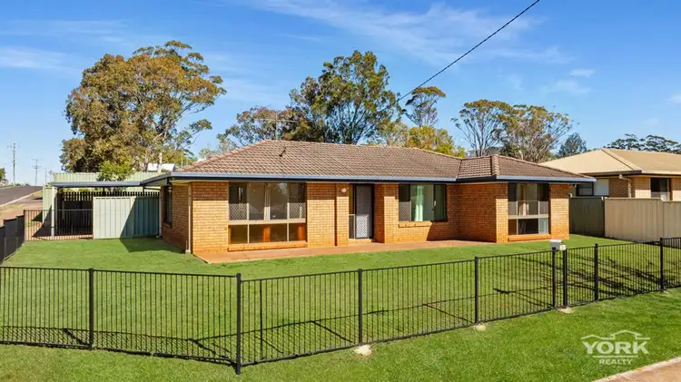 2 Champagne Crescent