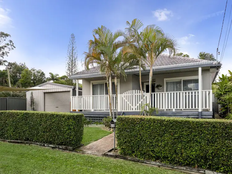 2 Grant Close