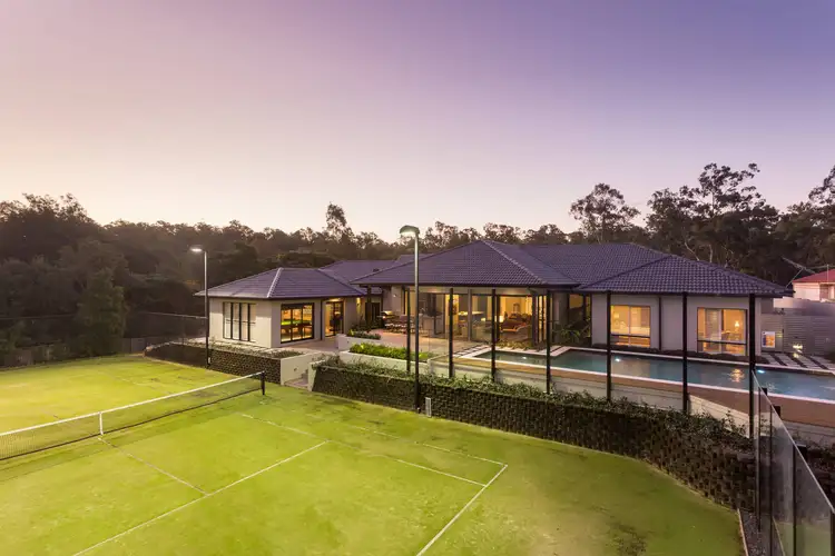 19 Vidgen Lane, Kenmore QLD 4069