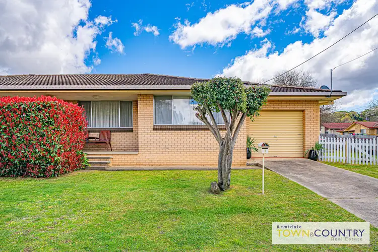 1/2 Kenalmac Ave
