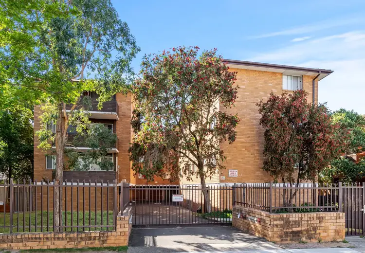 2/30 Goulburn St, Liverpool NSW 2170