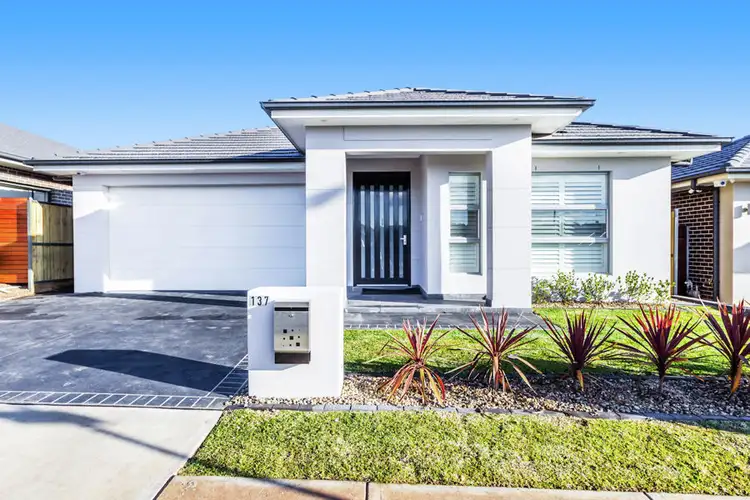 137 Riverbank Drive, The Ponds NSW 2769
