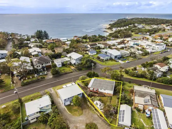 21 SOLDIERS POINT DR, Norah Head NSW 2263