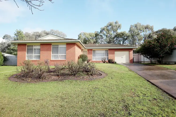 7 Egret Place, Estella NSW 2650